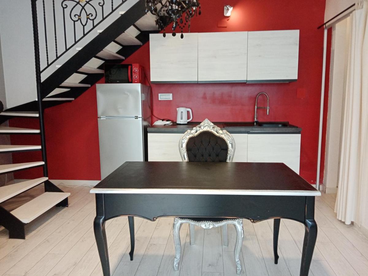 קליארי Einaudi 56 Guest House מראה חיצוני תמונה