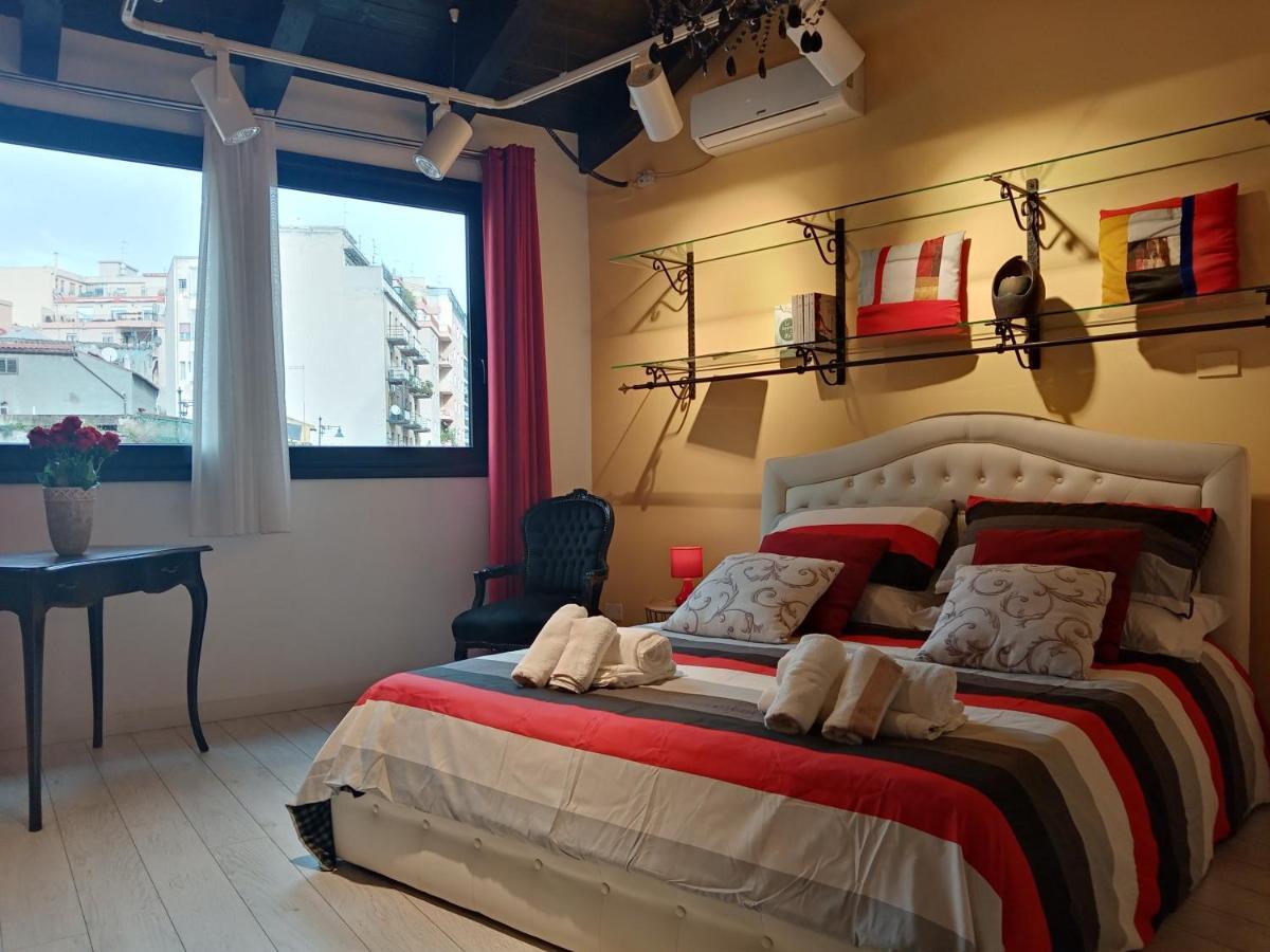 קליארי Einaudi 56 Guest House מראה חיצוני תמונה