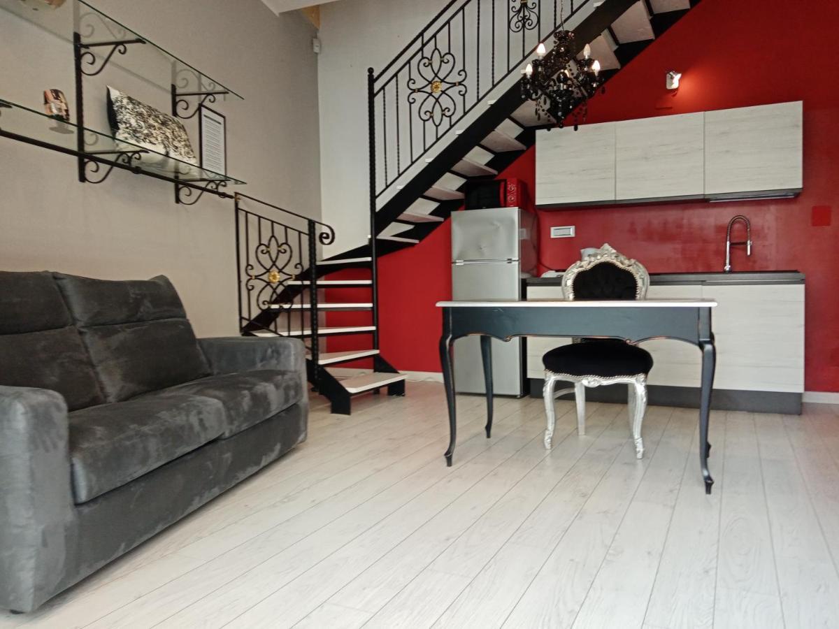 קליארי Einaudi 56 Guest House מראה חיצוני תמונה